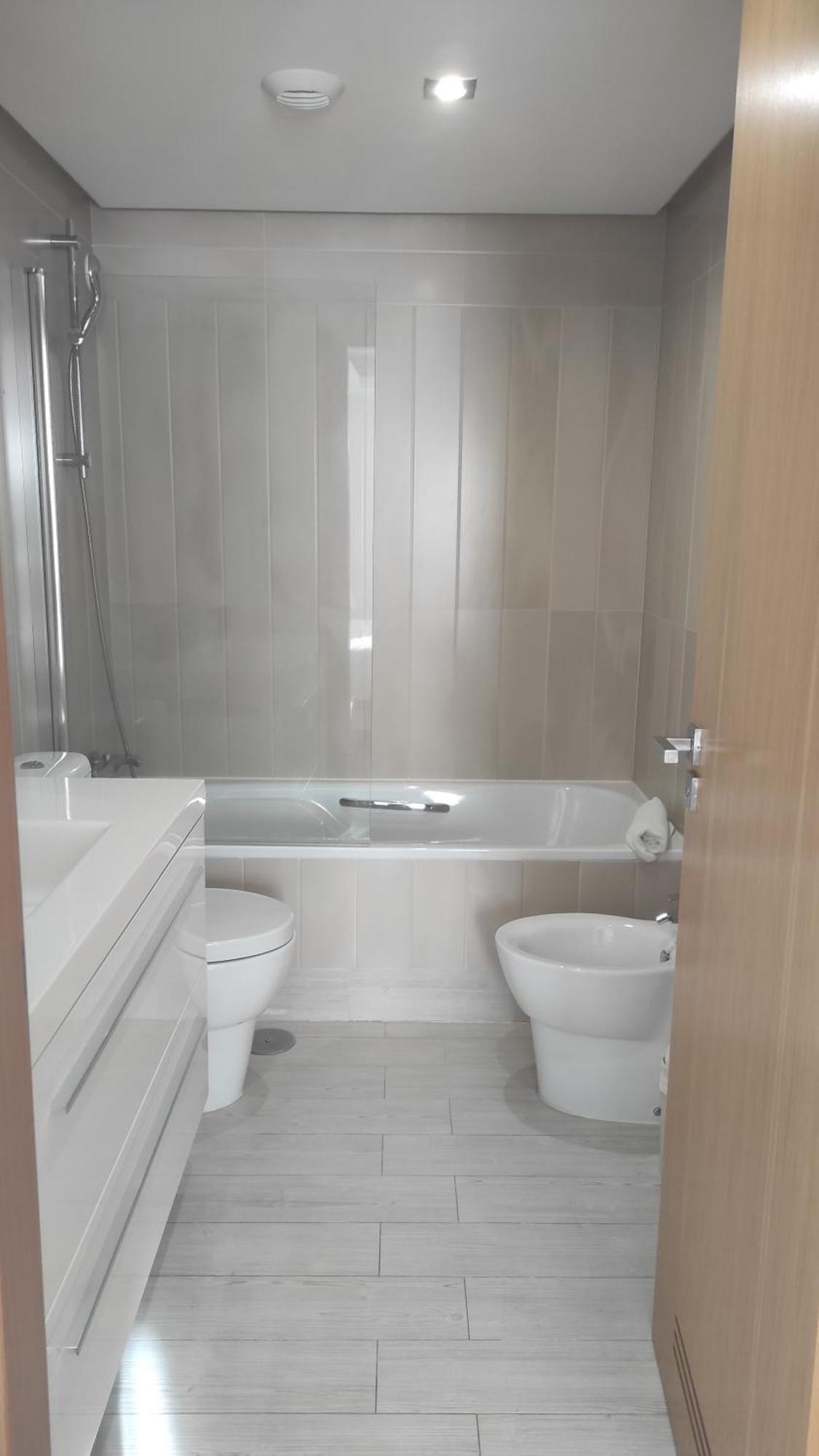 Deluxe 3 Bedroom By Aqua Apartments, Appartement
